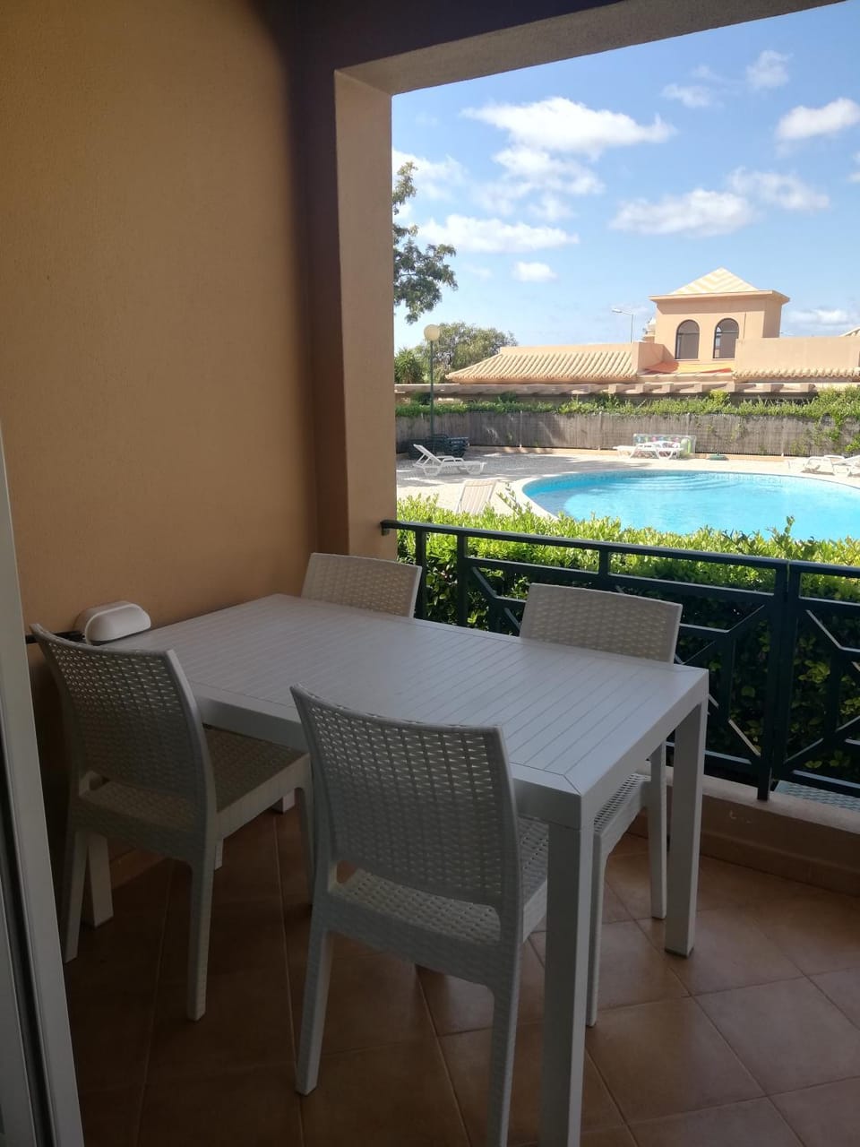 Villa V2 U House in Olhos de Água