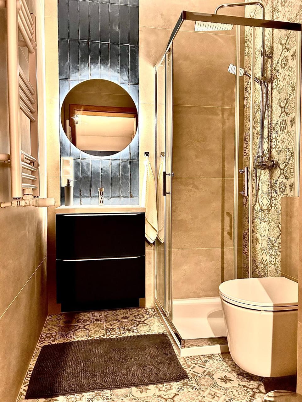 Shower, Toilet, Bathroom