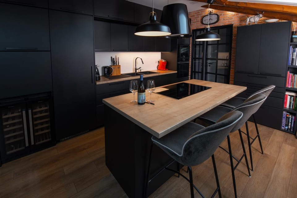 Kitchen or kitchenette