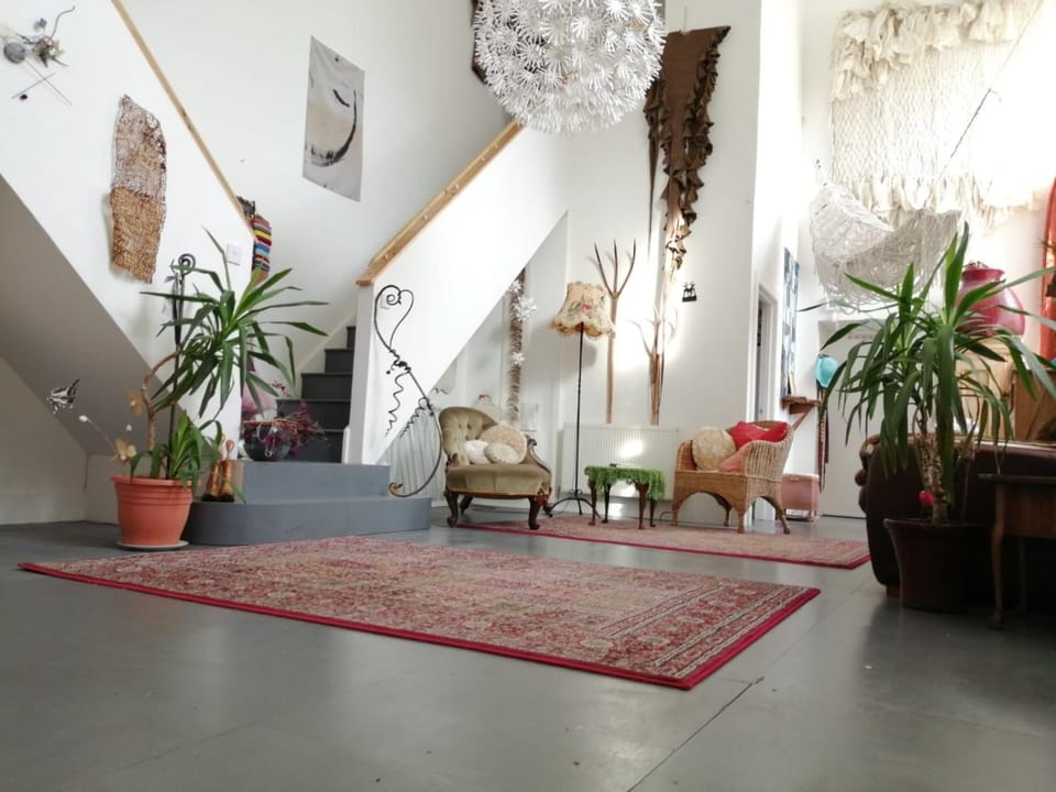Living room, Lounge or bar
