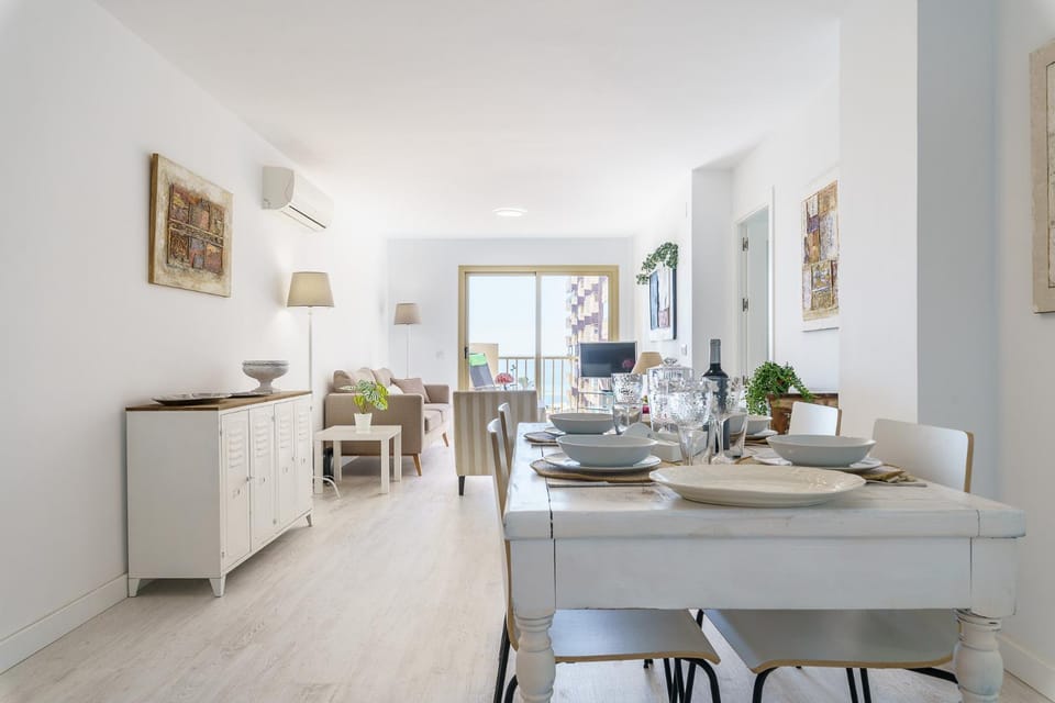 Living room, Dining area, air conditioner