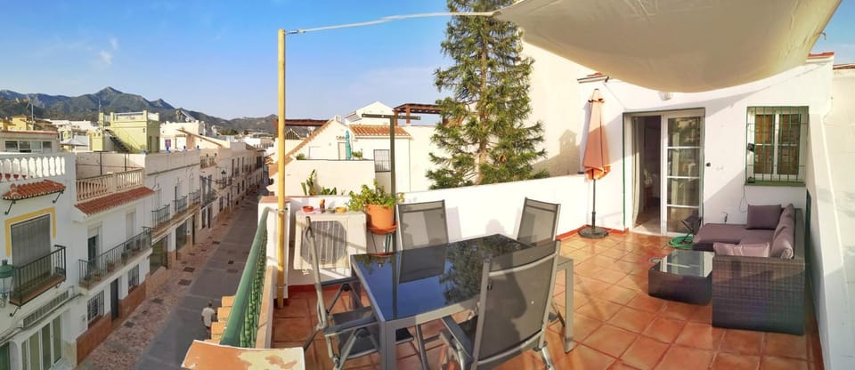 Balcony/Terrace, City view