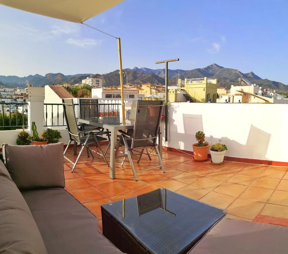 Balcony/Terrace, Mountain view