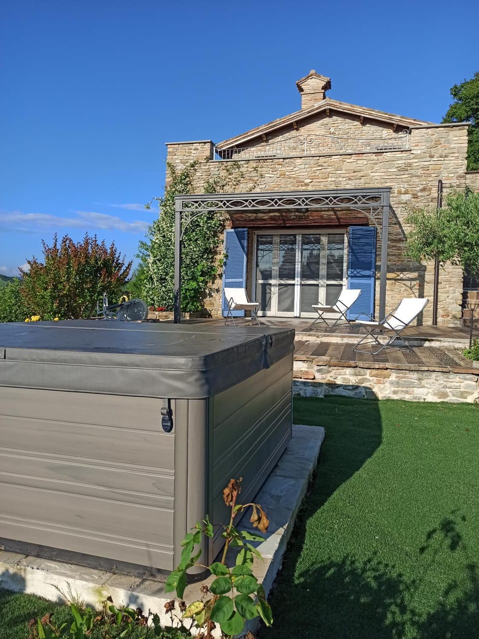Property building, Garden, Garden view