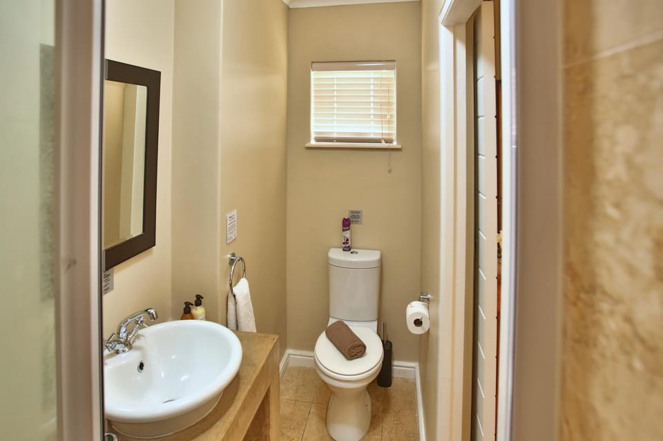 Shower, Toilet, Bath