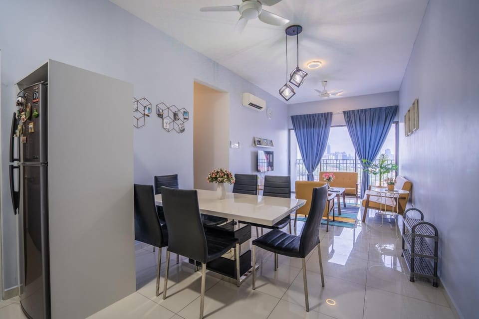 Peaceful 3-bedroom with Pool 5 pax - Wangsa Maju Apartment in Federal Territory of Kuala Lumpur