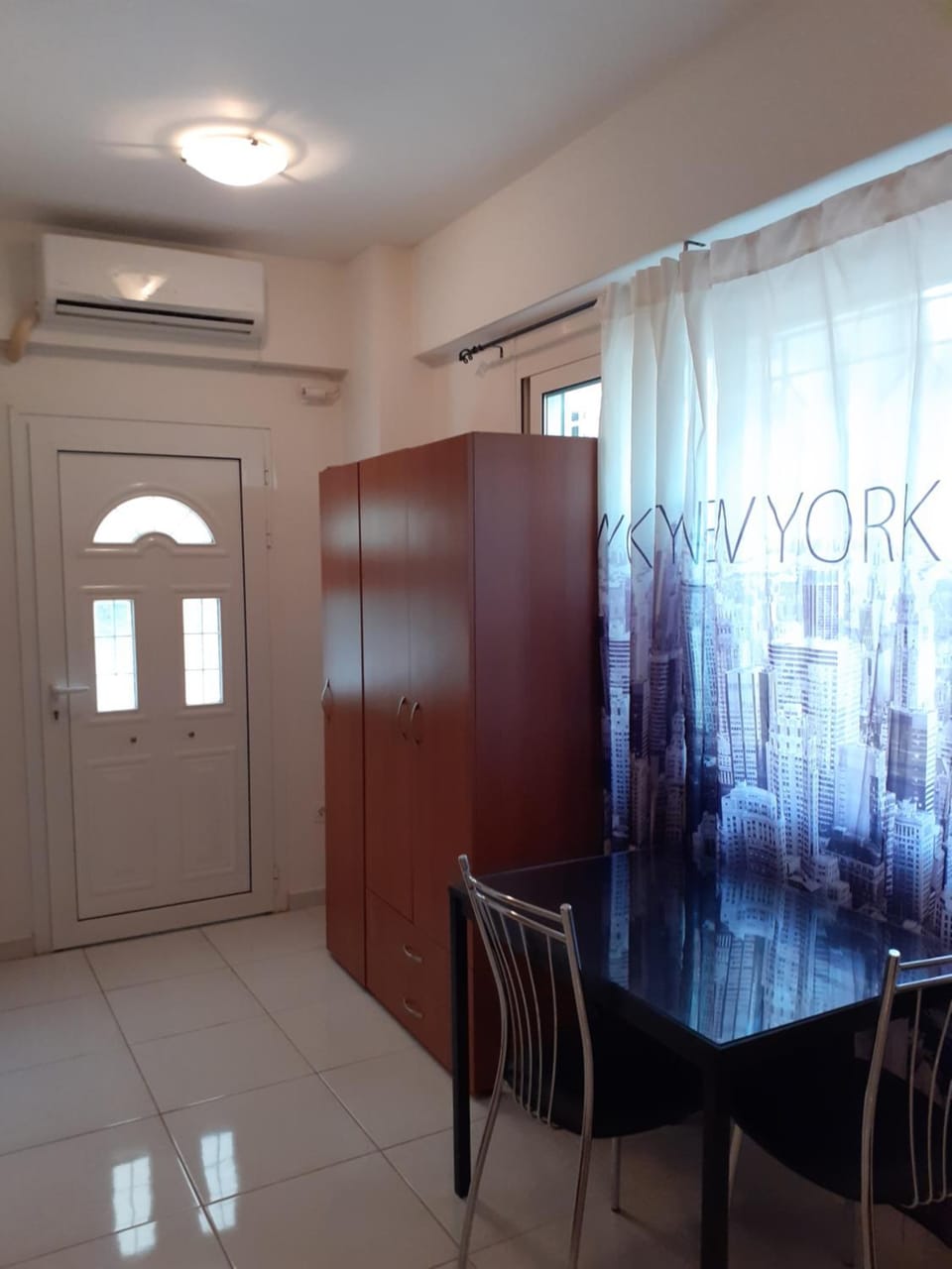 Yellow house 1 Apartment in Messenia