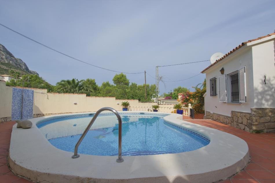 Agradable casa con piscina privada y jardín House in Marina Alta