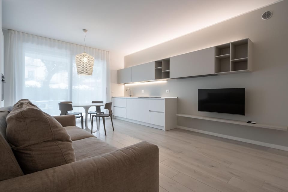 TV and multimedia, Kitchen or kitchenette, Living room
