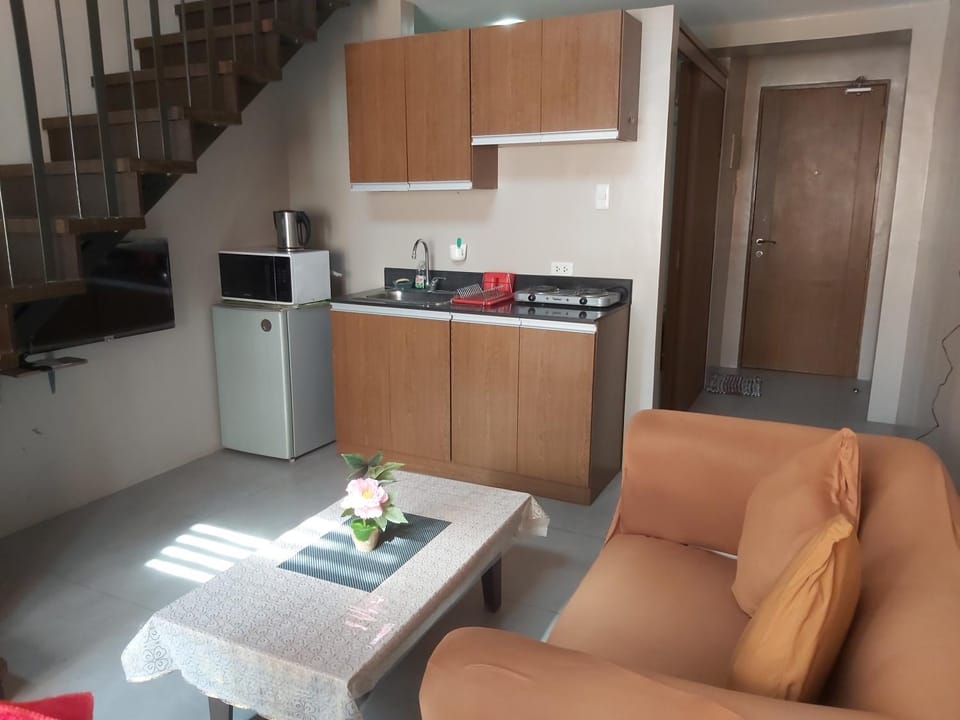 Kitchen or kitchenette, Seating area