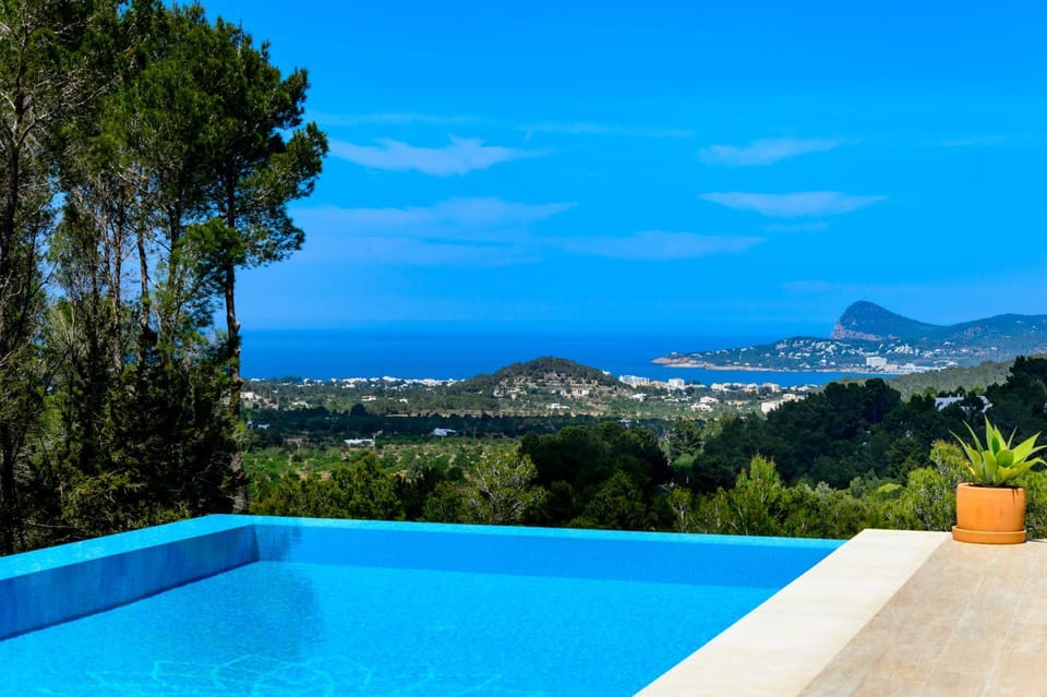 Natural landscape, Sea view, Swimming pool