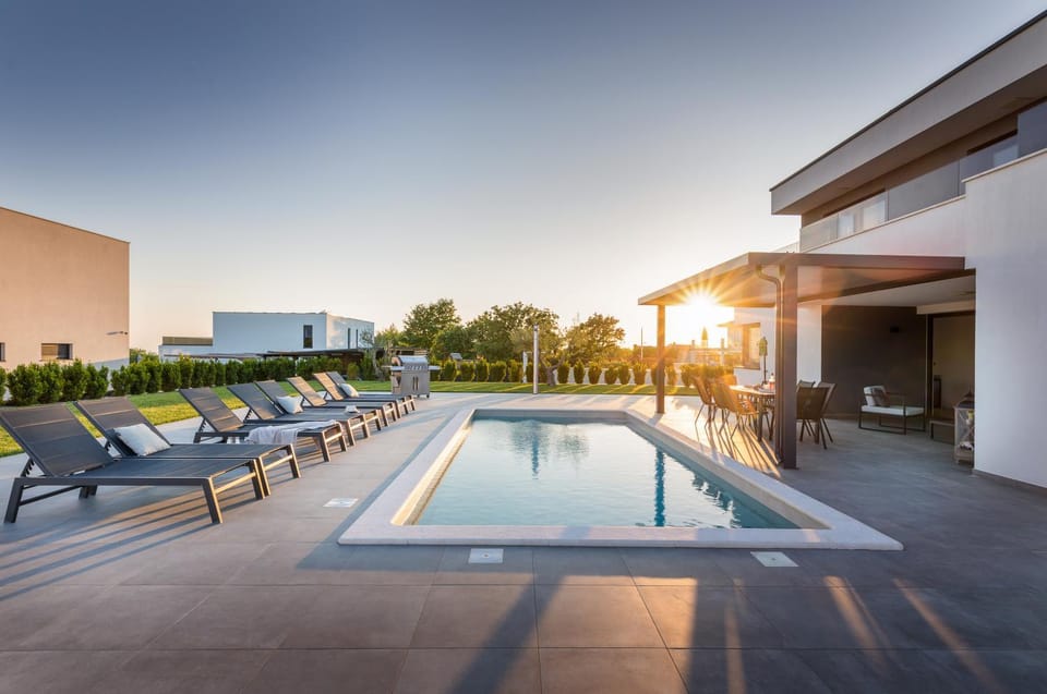 Natural landscape, Pool view, Swimming pool, sunbed