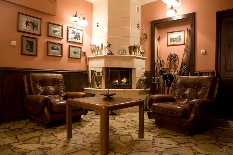 Winter, Lobby or reception, Lounge or bar, Business facilities, Seating area, Autumn, Sunset
