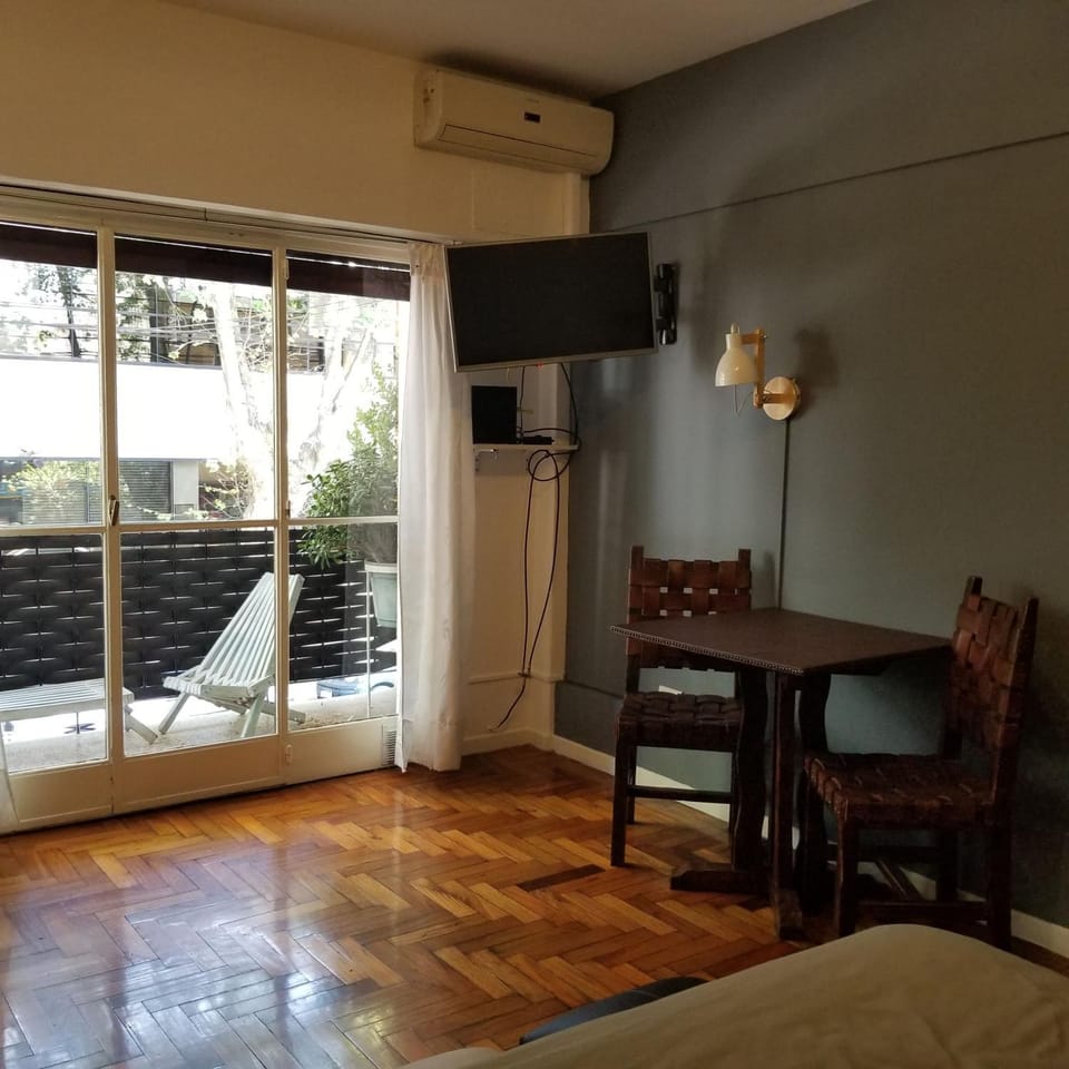 TV and multimedia, Balcony/Terrace, Dining area, air conditioner