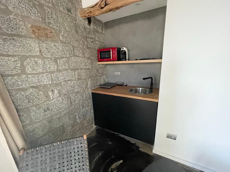 Kitchen or kitchenette, Communal kitchen