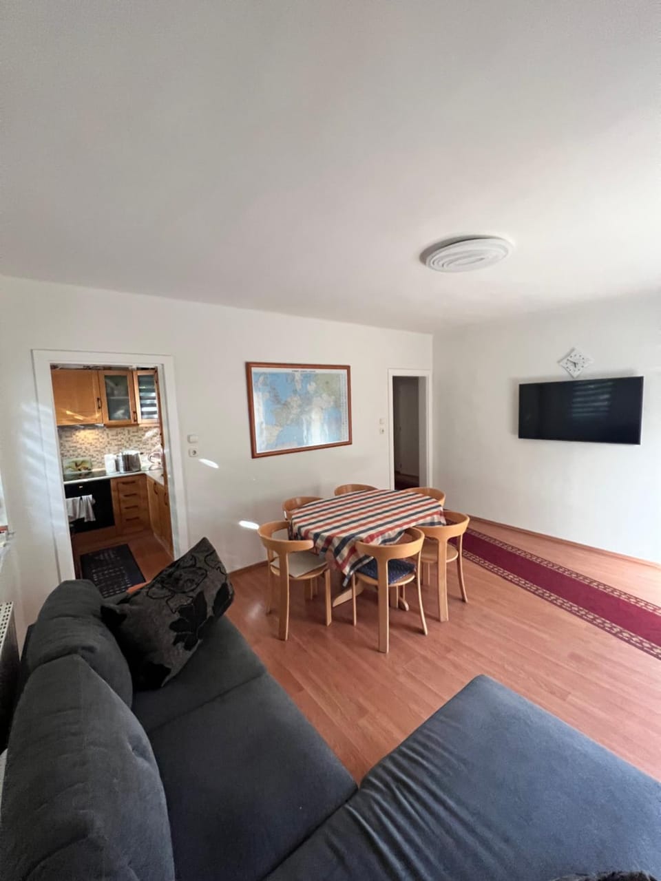 Communal lounge/ TV room, Living room