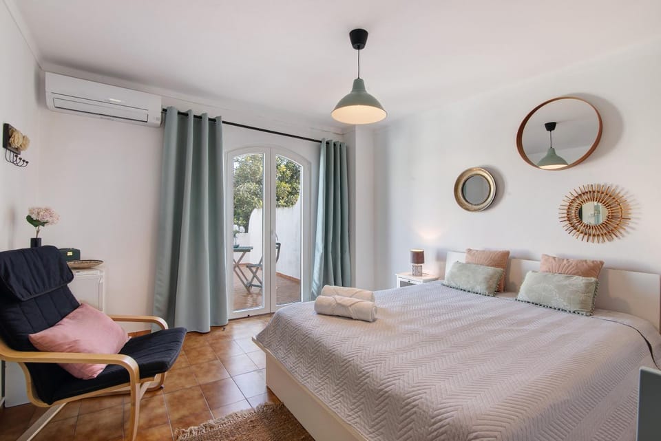 Living room, Bedroom