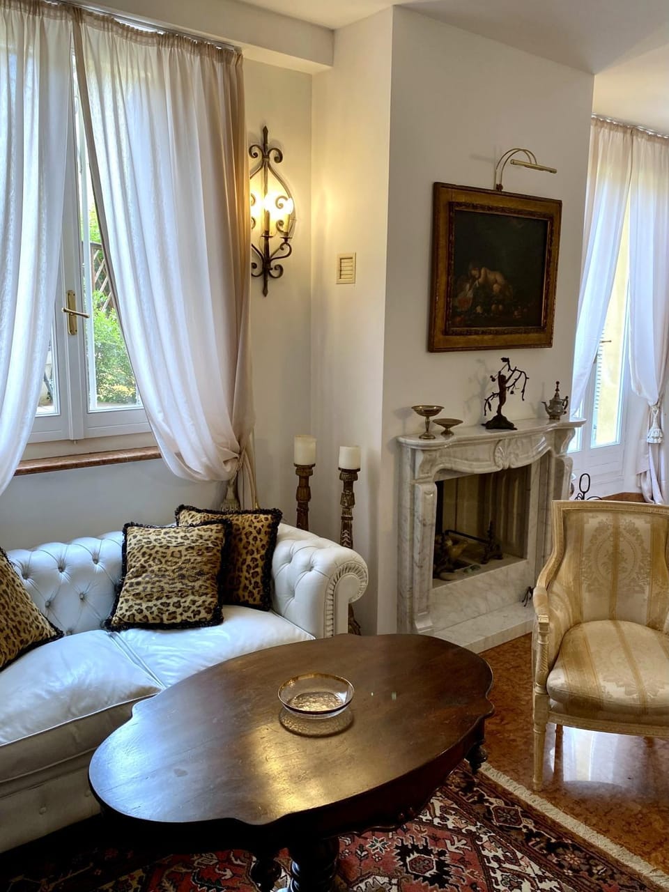 Living room, Seating area