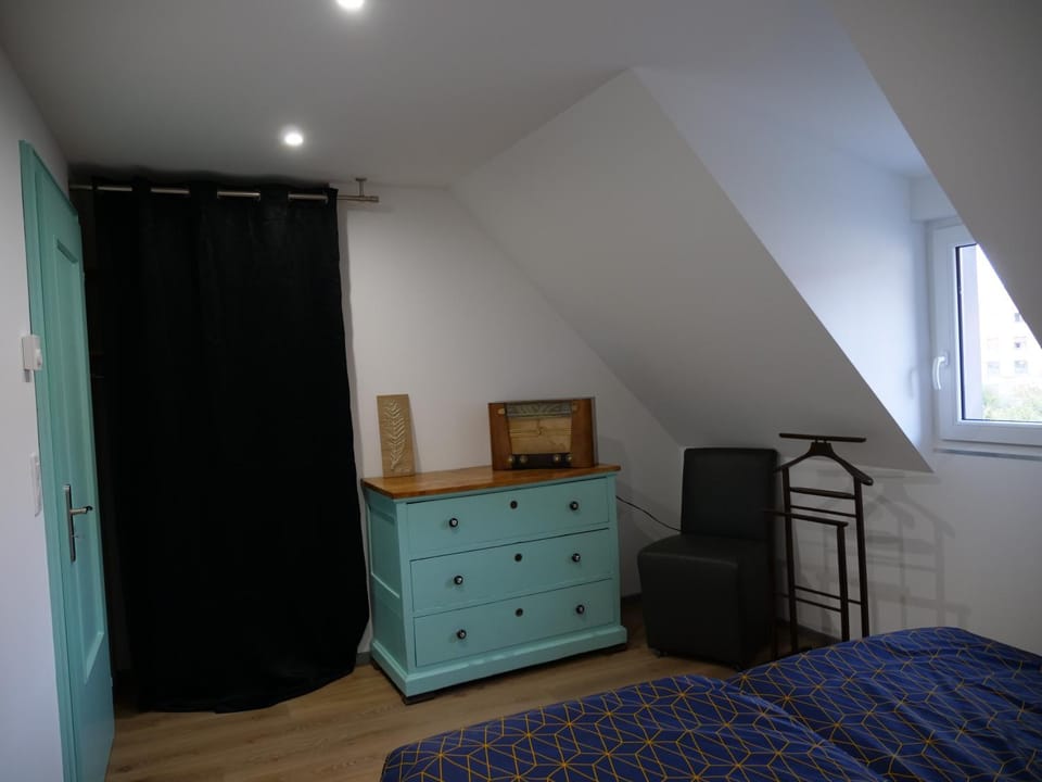 Bed, Bedroom, wardrobe