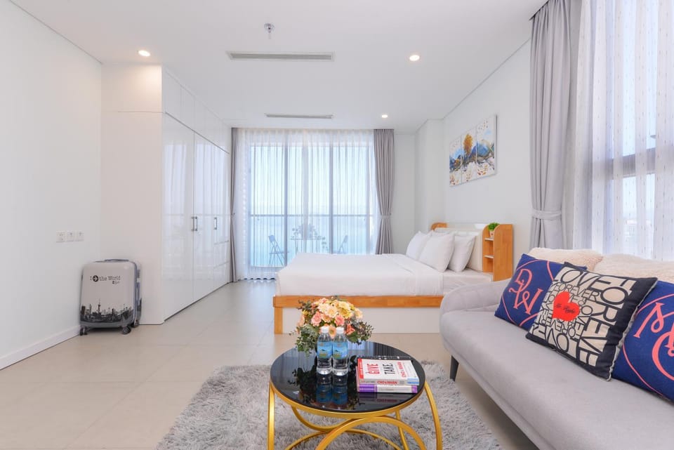 Living room, Photo of the whole room, Seating area