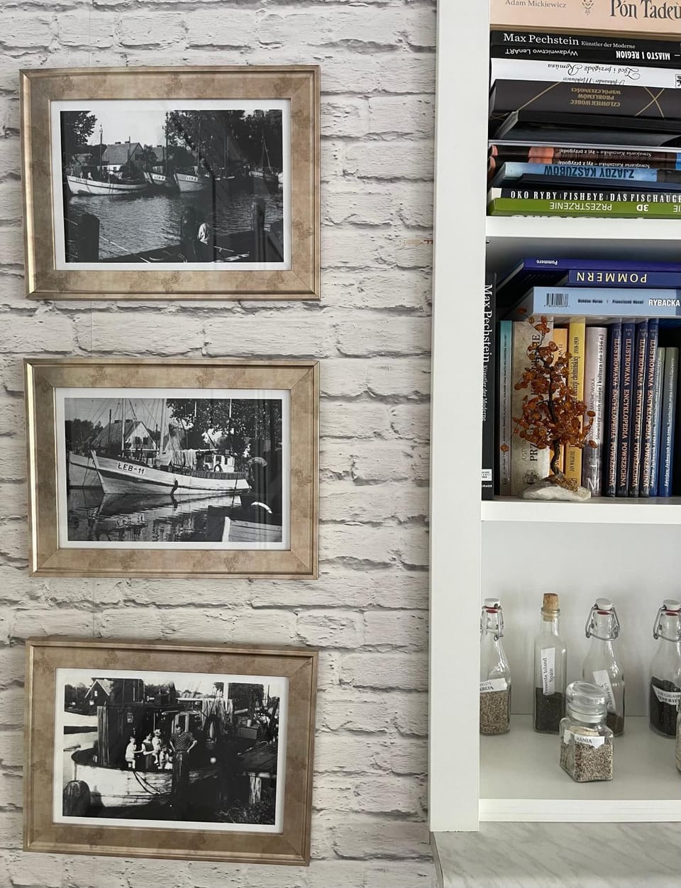 Decorative detail, Seating area