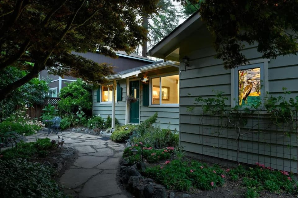 Heron House - Hot Tub And Wine Tastings Included House in Russian River