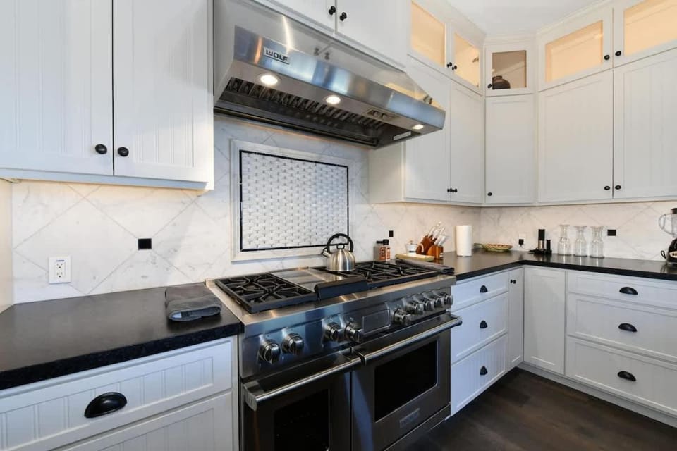 Sanctuary Estate - Wine Tastings Included House in Russian River