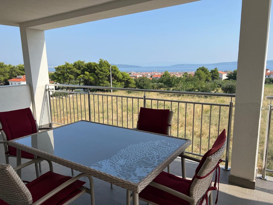Balcony/Terrace, City view, Sea view