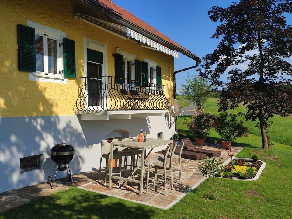 Balcony/Terrace, Garden view