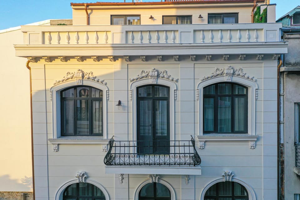 Property building, Facade/entrance