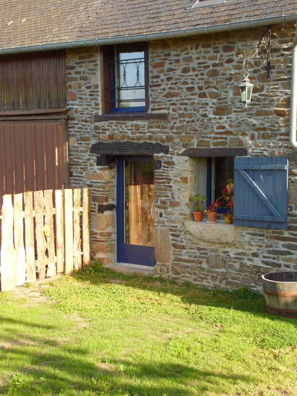 Facade/entrance