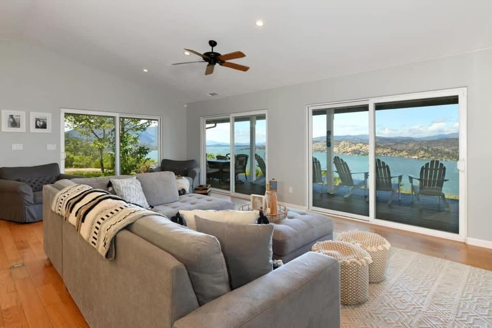 Vineyard Setting With 180 Panoramic Lake Views House in Clear Lake