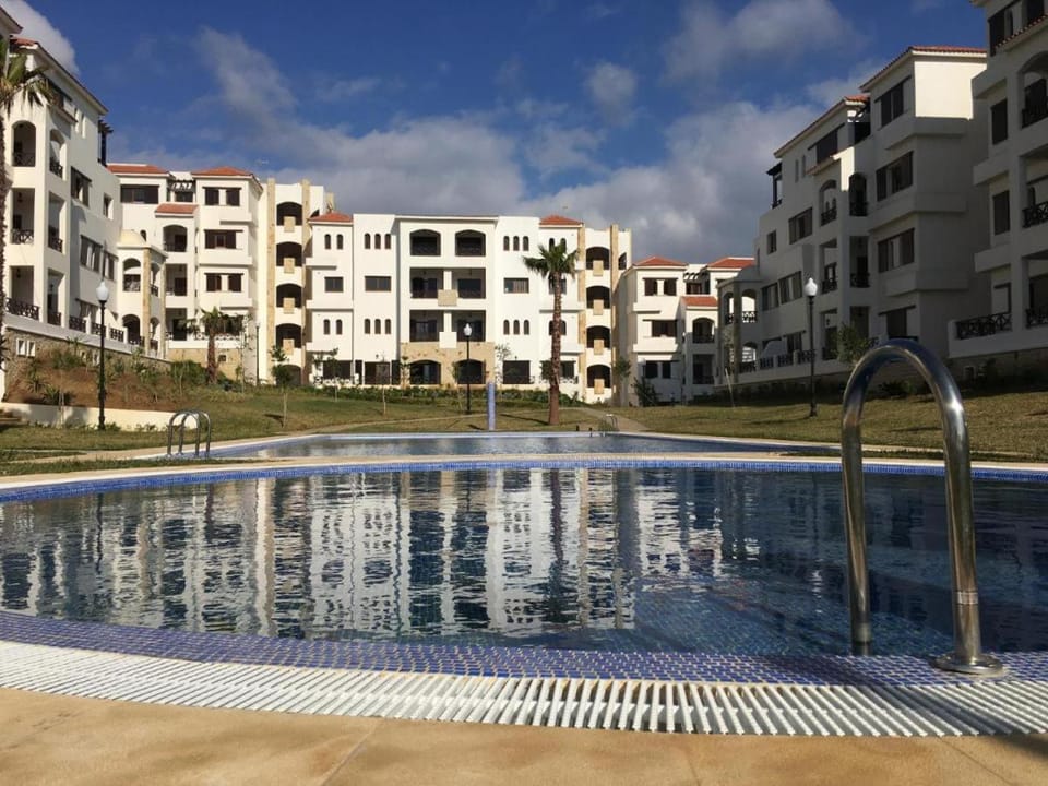 Appartement en résidence LILACS GARDEN avec CLIM et WIFI Apartment in Tangier-Tétouan-Al Hoceima