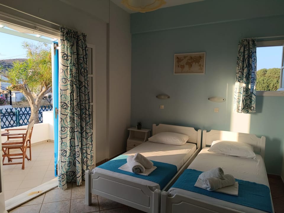 ΑΥΡΑ Ενοικιαζόμενα Δωμάτια - AVRA Rooms To Let Bed and Breakfast in Decentralized Administration of the Aegean