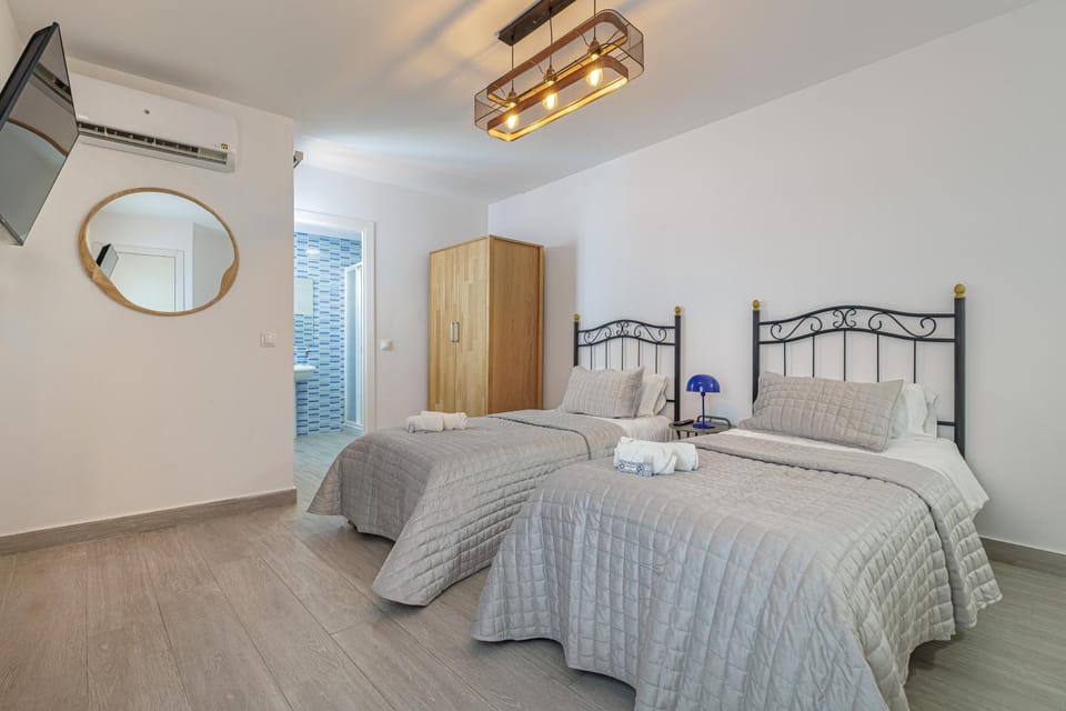 Escuela Village Apartment in Marbella