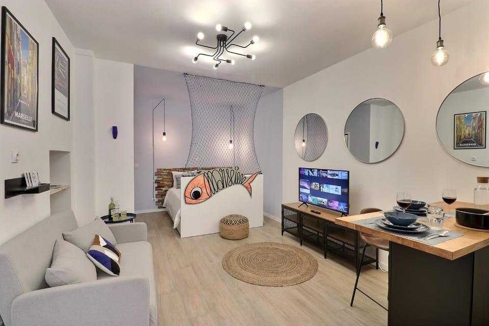 Living room, Photo of the whole room
