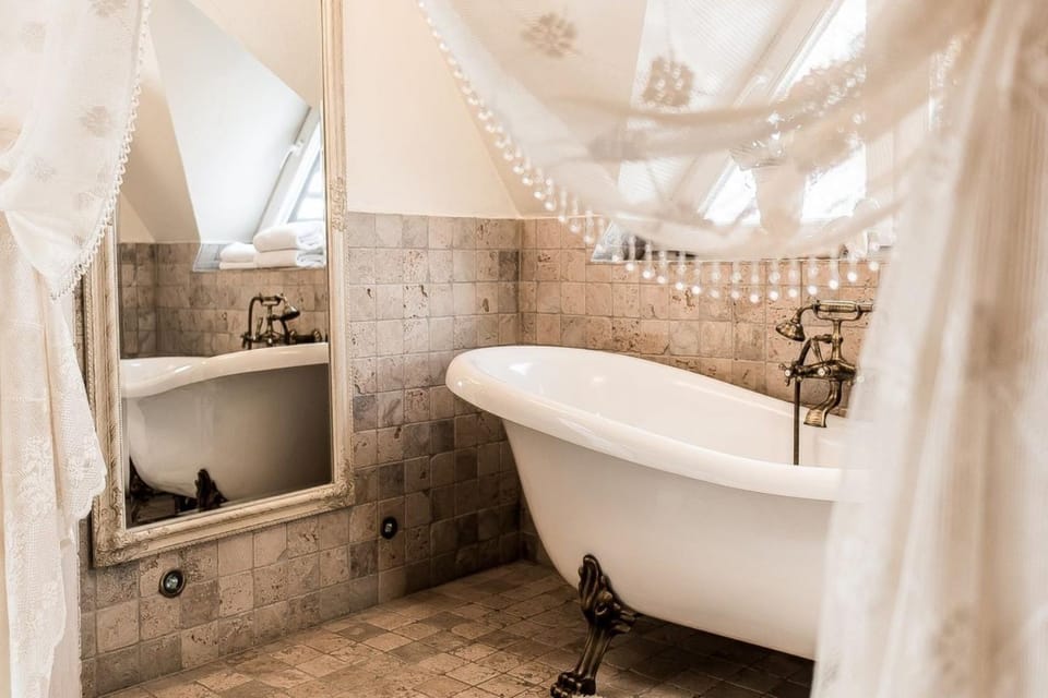Bathroom, Bath