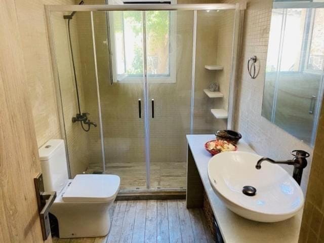 Neriides, Seaside renovated apartment with terrace near airport House in Decentralized Administration of Attica