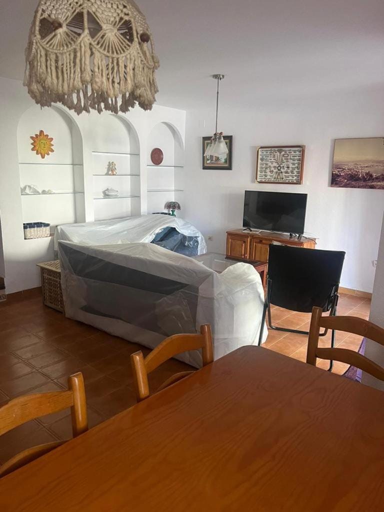 Living room, Photo of the whole room