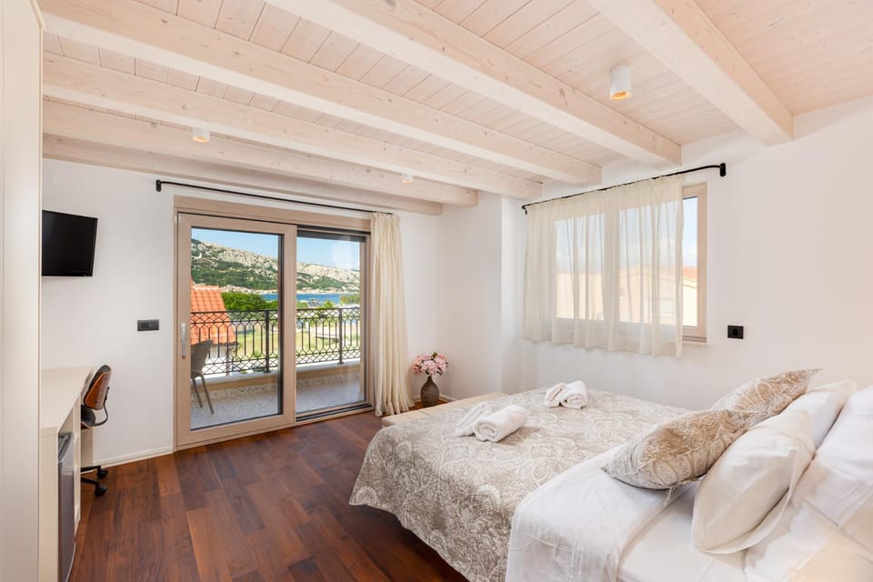Vila Iris Baška 2 Bed and Breakfast in Lika-Senj County