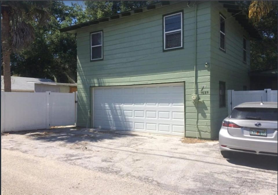 Property building, Parking