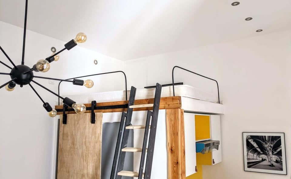 Modern loft down town Apartment in Occitanie