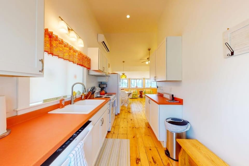 Kitchen or kitchenette, dishwasher, stove, kitchen