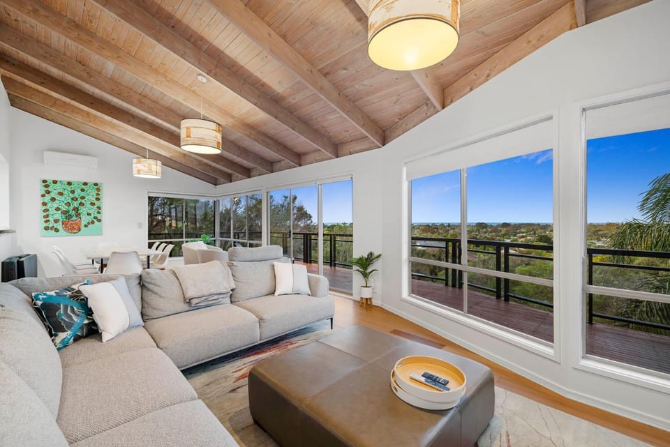 View (from property/room), Living room, Sea view