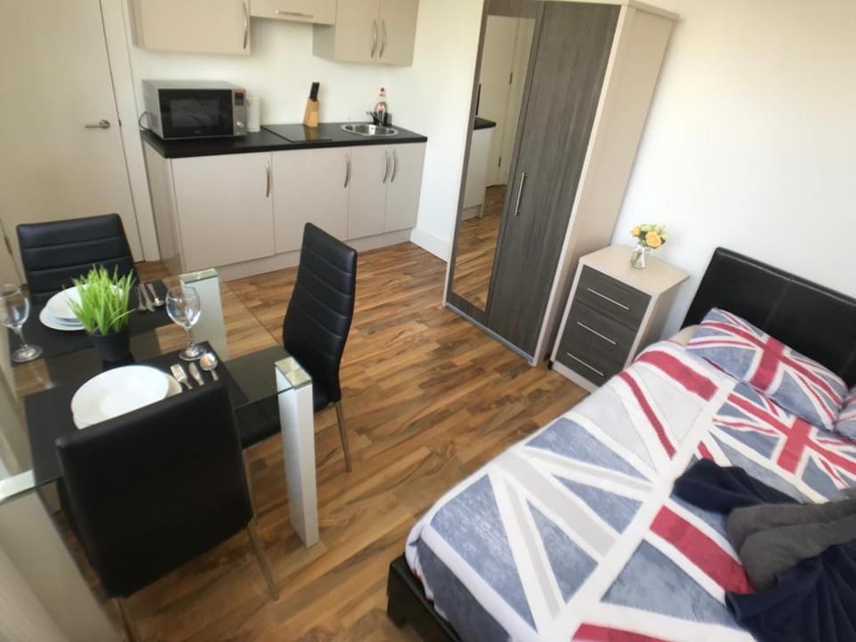 Seating area, Dining area