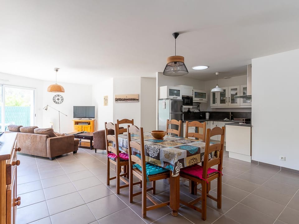 Maison 6 pers. à Biscarrosse, proche lac, jardin, BBQ, WiFi, parking, ménage inclus - FR-1-319-479 House in Parentis-en-Born