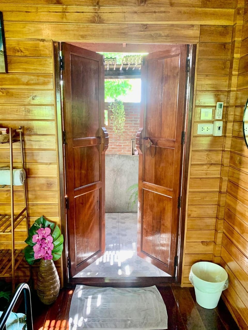 Rang Robin Farmstay for 4 with pool Bed and Breakfast in Laos
