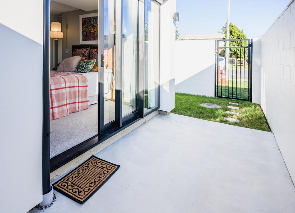 Property building, Balcony/Terrace