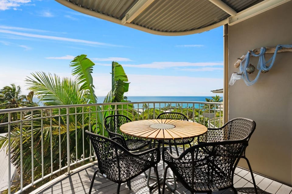Unit 9 Andari Fantastic Holiday Apartment in Sunshine Beach Stunning Views Opposite Beach Access Apartment in Noosa Heads