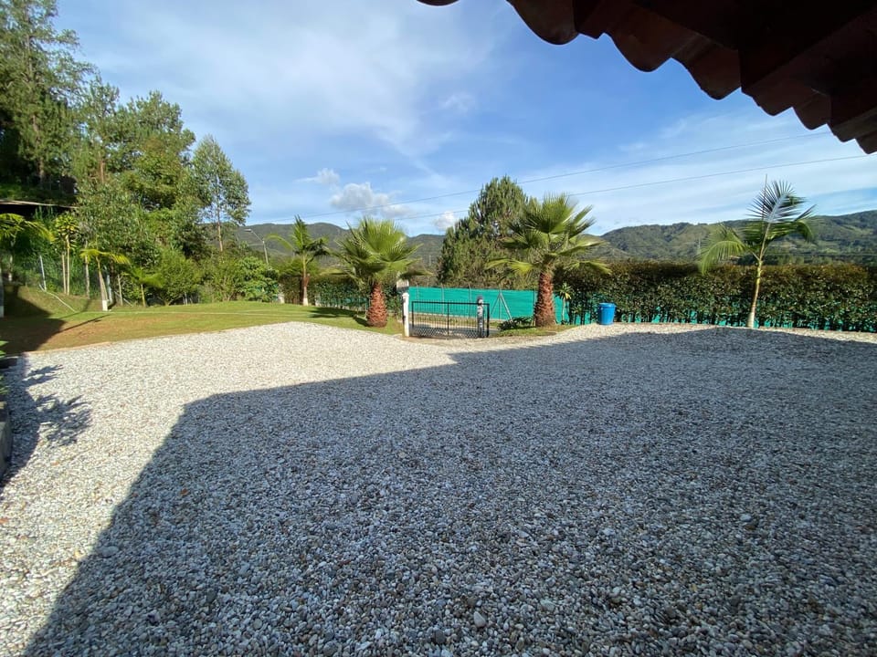Patio, Parking